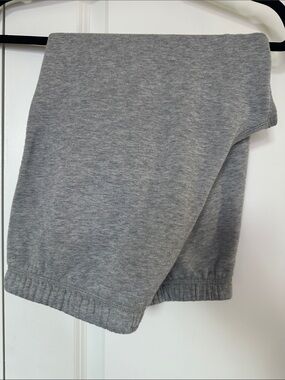 Beaver Canoe Heather Gray Sweatpant Capris